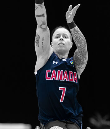 Cindy Ouellet in Aktion