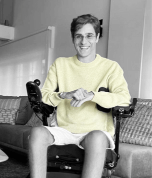 Alejandro Bocija Lifestyle-Pose